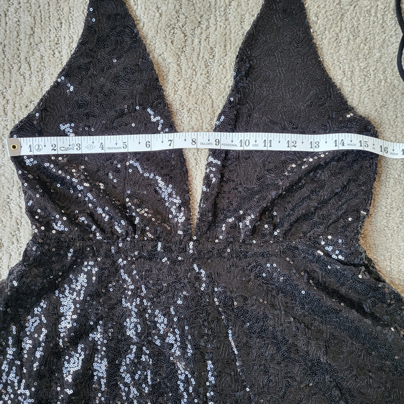 Women’s Black Sequin Mini Dress – R. Vivimos – Size M (8/10) – NWT - Picture 3 of 11